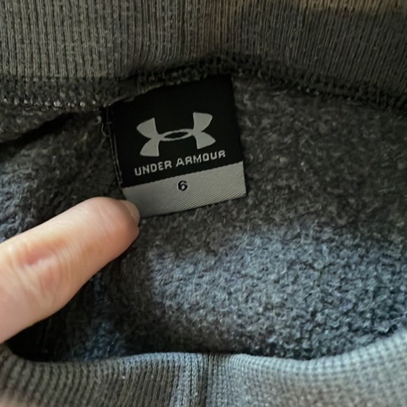 Bundle of Under Armour Collection All Size 6: Hoodie, Joggers, 3/4 Zip - Picture 12 of 12